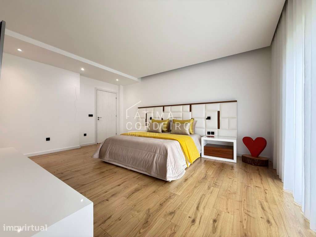 Fantástica Moradia T4+1 Quinta do Anjo/Auto Europa-18