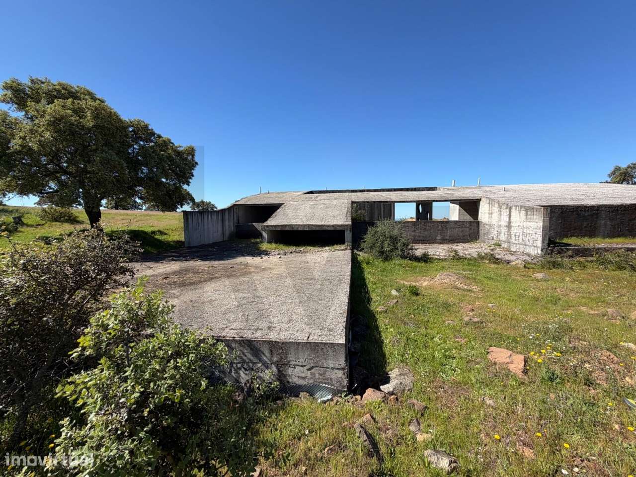 Onde a arquitetura se funde com a natureza: O seu refúgio na Herdade V - Grande imagem: 5/32