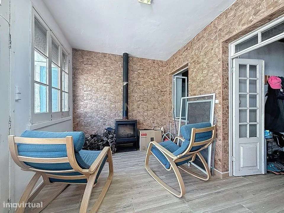 Moradia Única na Vila da Povoação – Um Verdadeiro Miradouro!-6