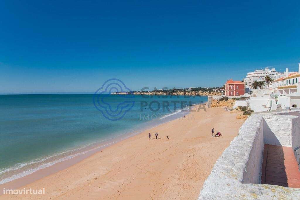 Apartamento T1 com Piscina e Lugar de Estacionamento em Armação de Pêr - Grande imagem: 4/6