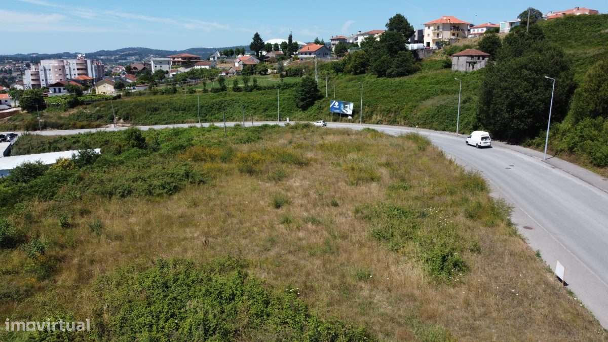 TERRENO PARA CONSTRUÇÃO NO CENTRO DA LIXA-16