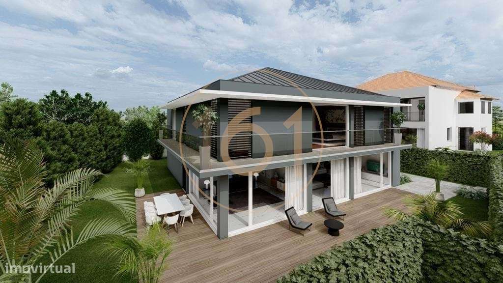 Excelente moradia T3 de 4 frentes em zona nobre de Leça da Palmeira-42