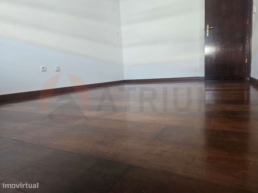 EXCLUSIVO | T2 COM 82m², ELEVADOR E LAREIRA NO VALE DO COBRO - SETÚ...-12