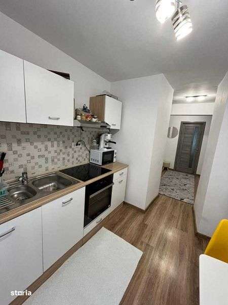 Proprietar vinde apartament 3 camere in Oradea - Imagine principală: 5/8