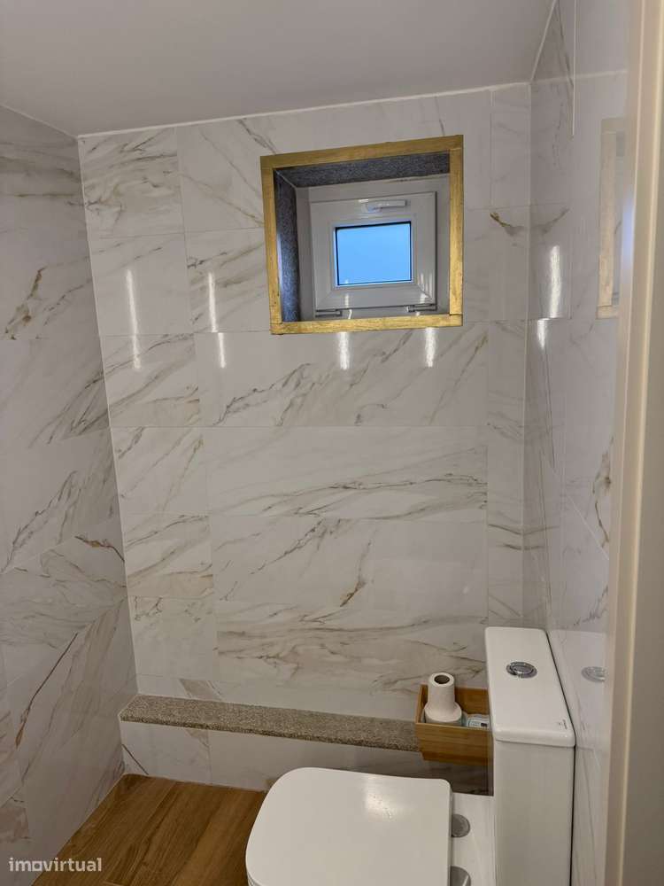 Moradia T3 individual Nova em Rebordões-6