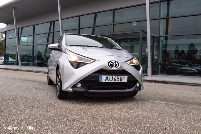 Toyota Aygo 1.0 X-Play Plus - 4