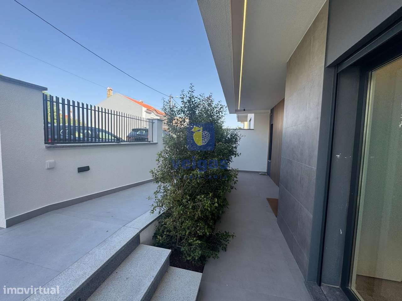 Moradia T4 C/ Piscina -  Bairro Primavera-9