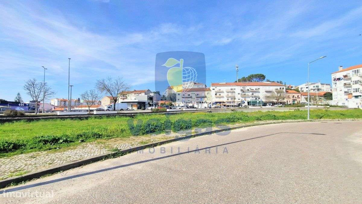 Lote para edífico com 5 pisos e 2 caves em Santarém com vista urbana-6