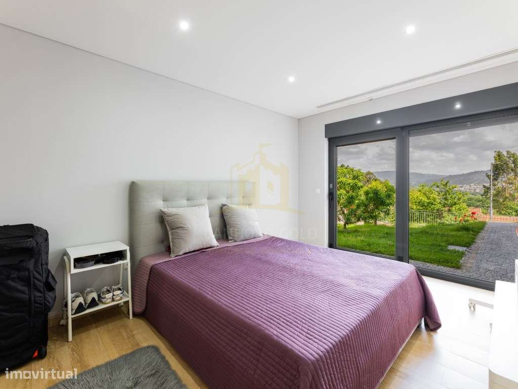 Moradia de Luxo Exclusiva de Arquitetura Moderna-15