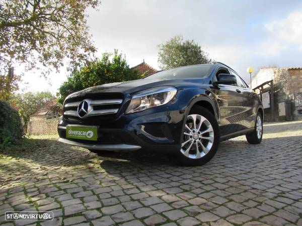 Mercedes-Benz GLA 180 - 10