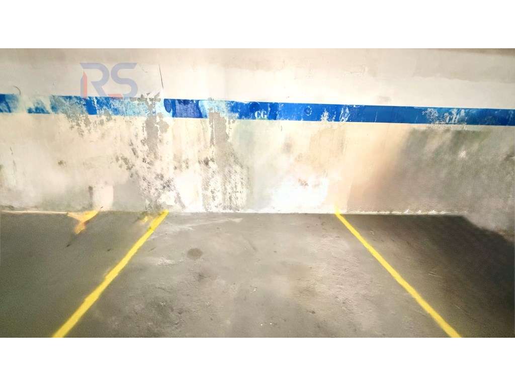 T3 renovado c/varanda e garagem (2 andar sem elevador)-18