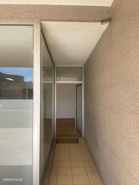 Loja convertida em apartamento80m2, 3 vagas +3 arrumos, - Grande imagem: 4/12