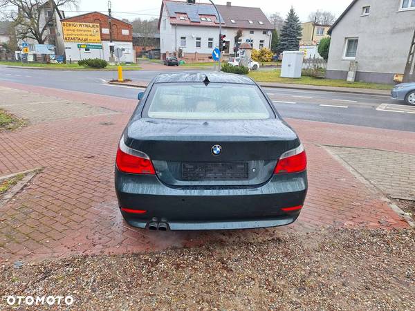 BMW Seria 5 525i - 7