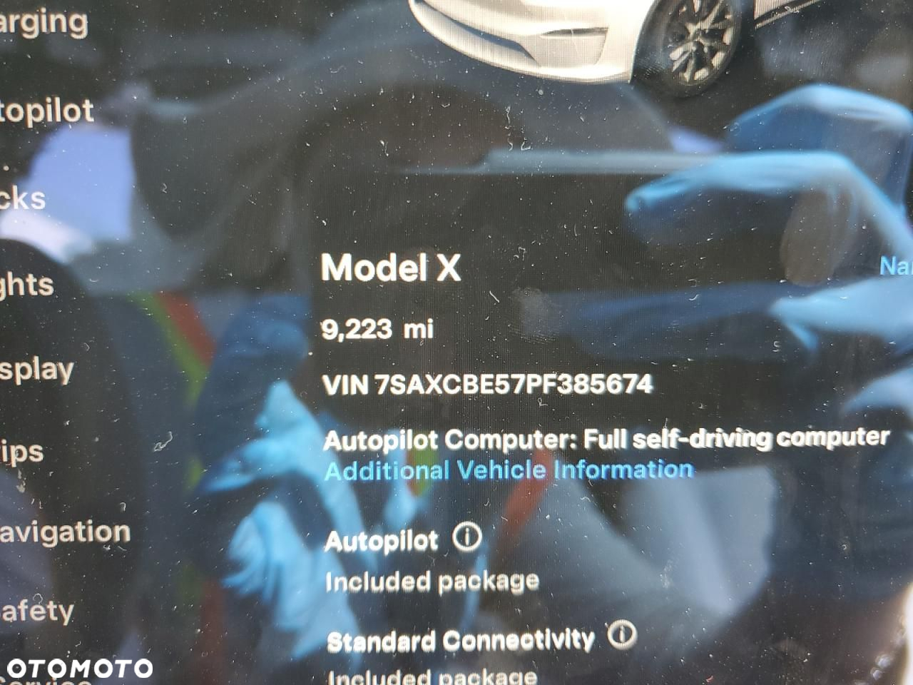 Tesla Model X - 9