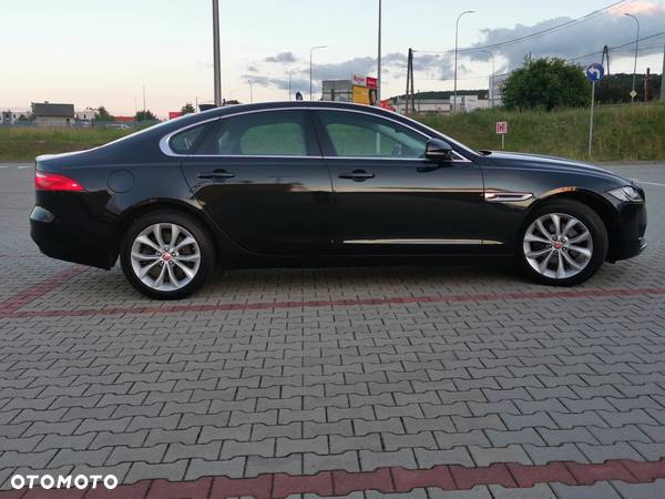 Jaguar XF 2.0 i4D AWD Prestige - 2