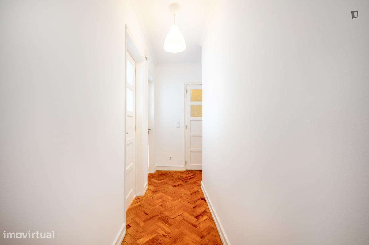 Quarto - localizado em Alameda Lisbon - Grande imagem: 4/10