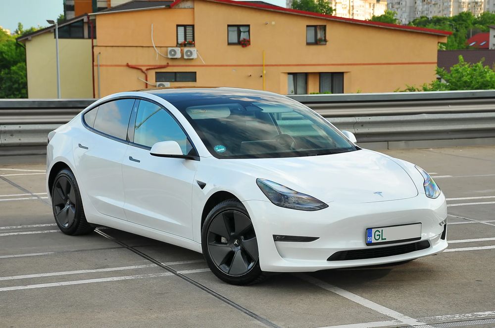 Tesla Model 3 2022