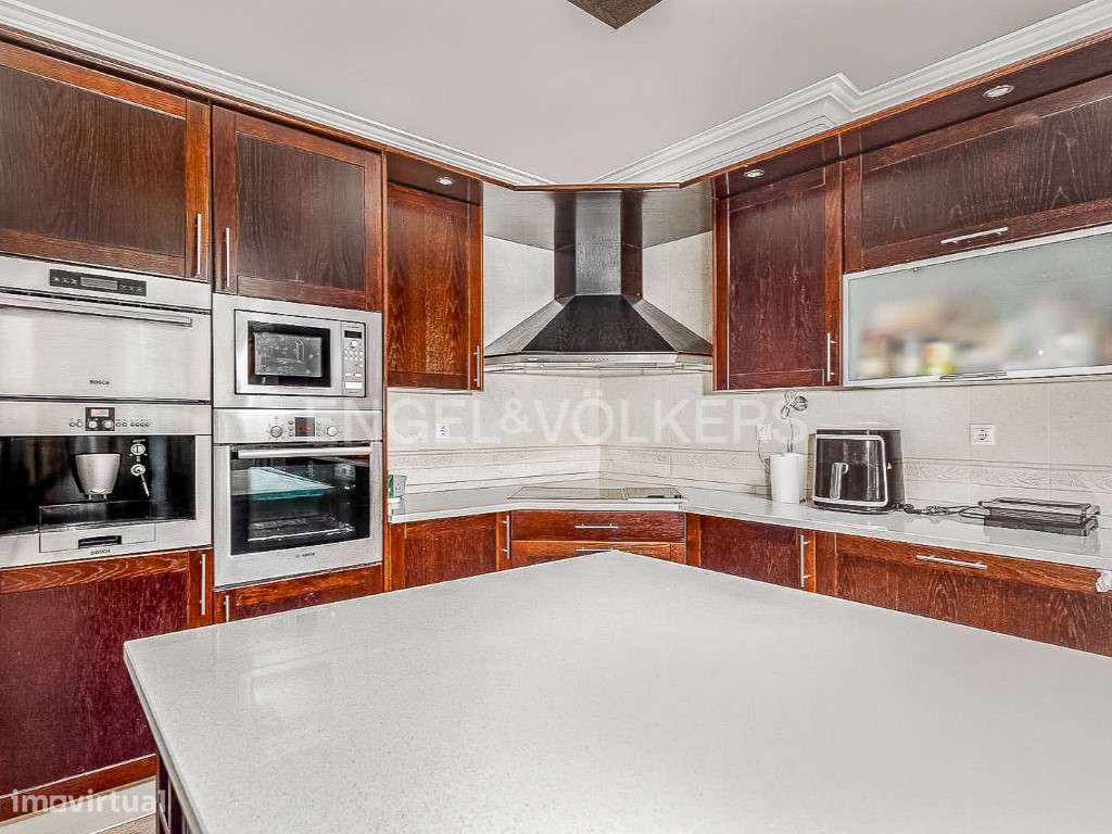 Espaçosa Moradia T8 isolada em Verdizela - Grande imagem: 4/41