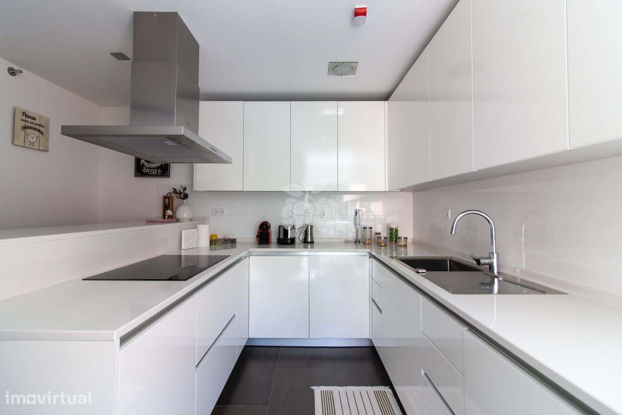 Apartamento T4 Duplex Costa da Guia-10