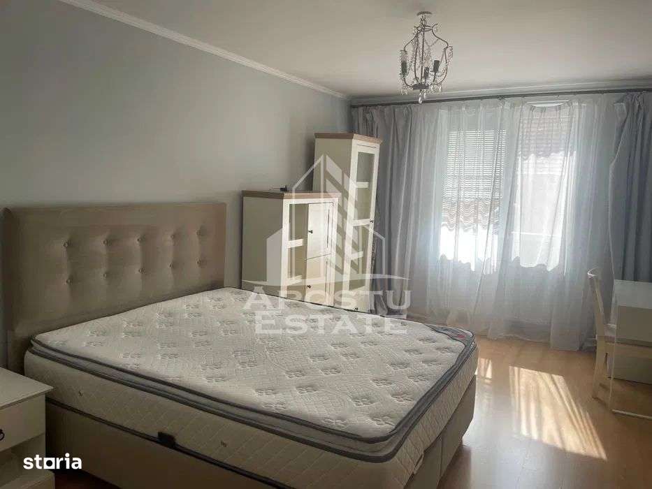 Apartament cu 4 camere, Central, 2 bai, Centrala Proprie - Imagine principală: 4/7