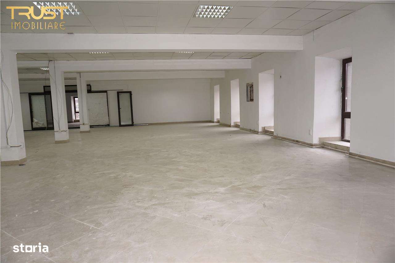 Spatiu comercial, 330 mp, zona centrala - Imagine principală: 3/8