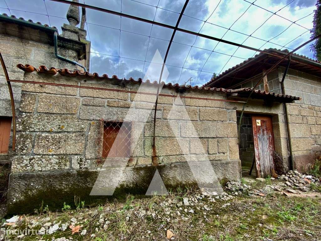 Quinta Nevogilde com Moradia T10, Capela, Celeiro e Acesso ao Rio S...-16