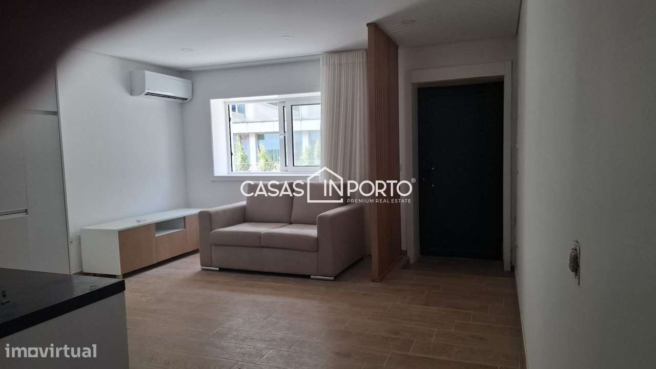 Moradia Triplex T2 com Terraço - Localização Premium junto à Lapa,-3