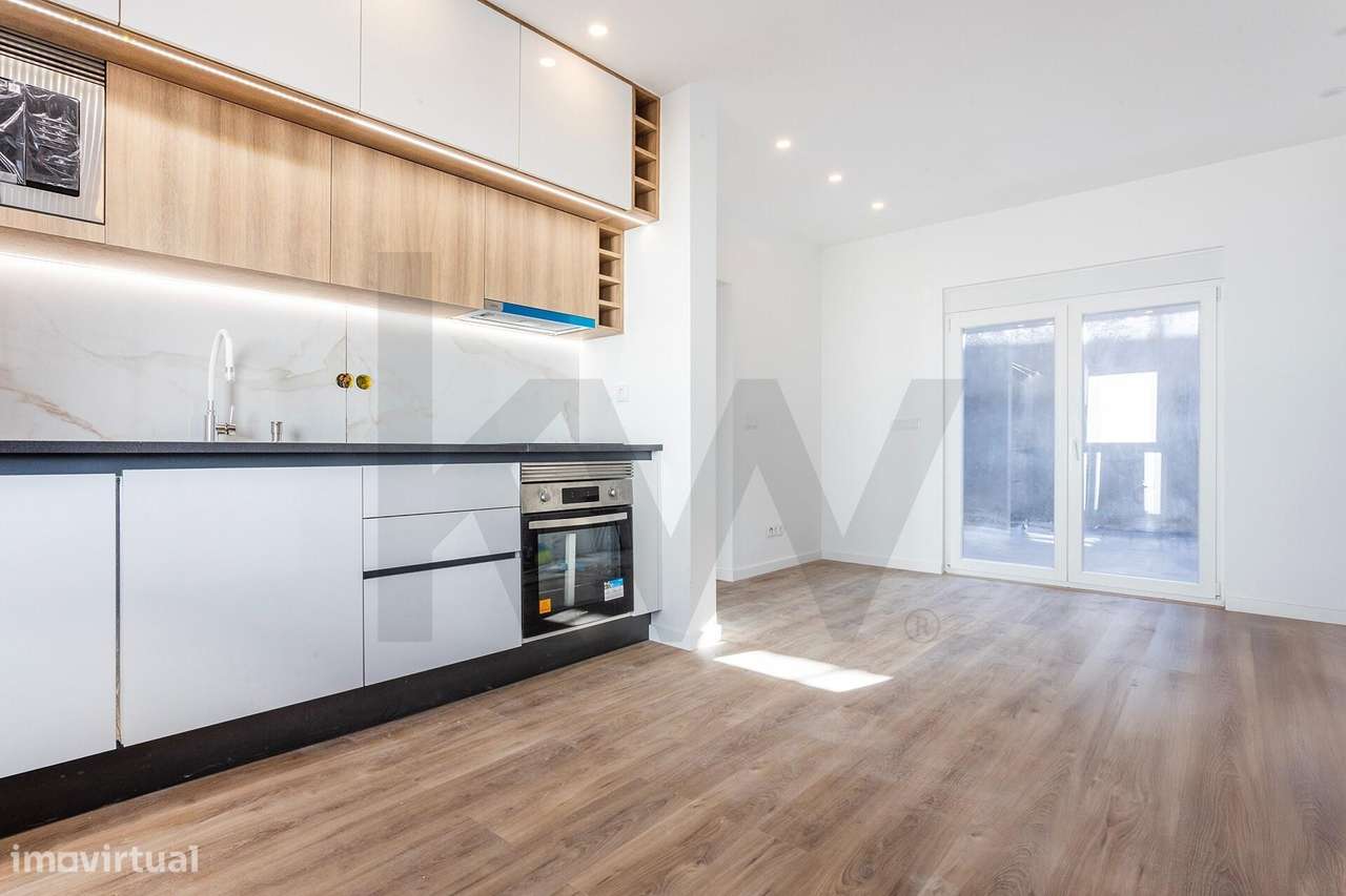 Moradia T2 com jardim, totalmente remodelada! - Grande imagem: 3/18