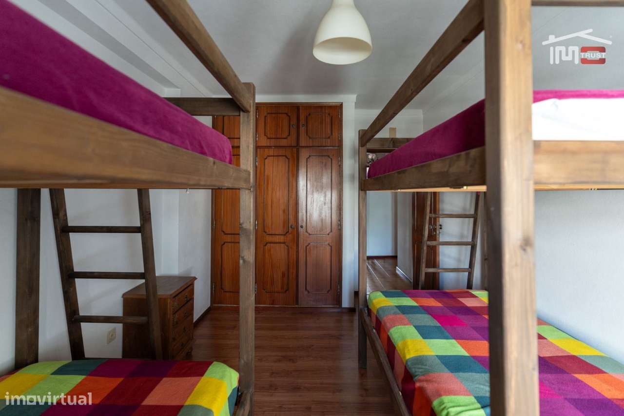 APARTAMENTO T2 COM ELEVADOR E PARQUEAMENTO NA CAVE VISTA MAR LATERA...-13