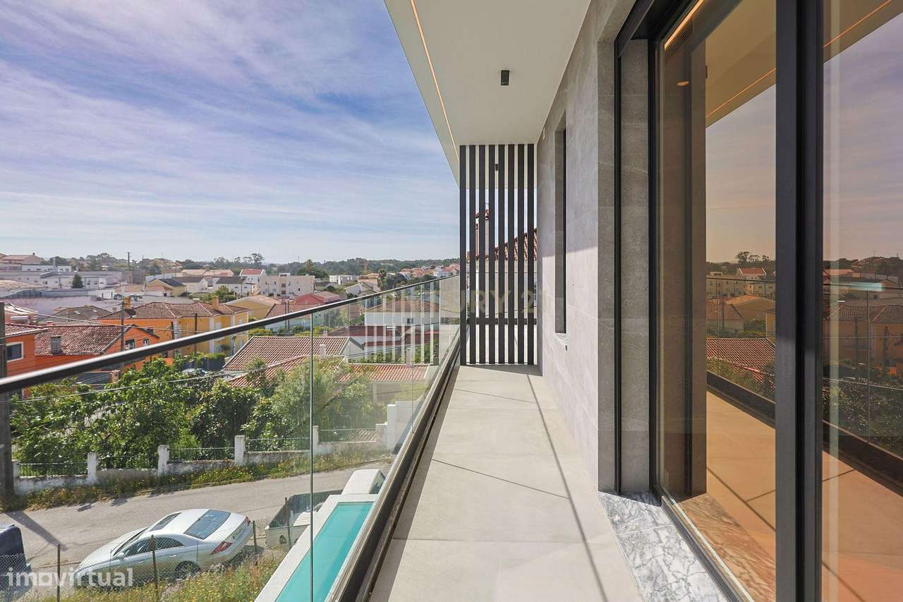 Moradia T5 com Piscina e Domótica - Nova Construção na Charneca da Cap-33