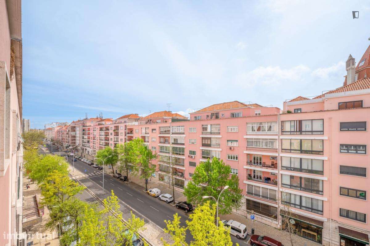 Quarto - localizado em Roma-Areeiro Lisbon - Grande imagem: 4/9