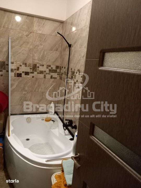 Garsoniera et 2/3 zona Independentei / Gliei-7