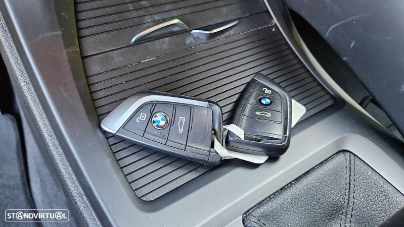 BMW X1 16 d sDrive Auto Line Sport - 14