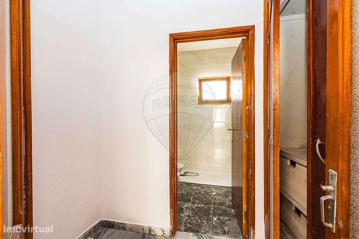 Moradia T4 para venda-26