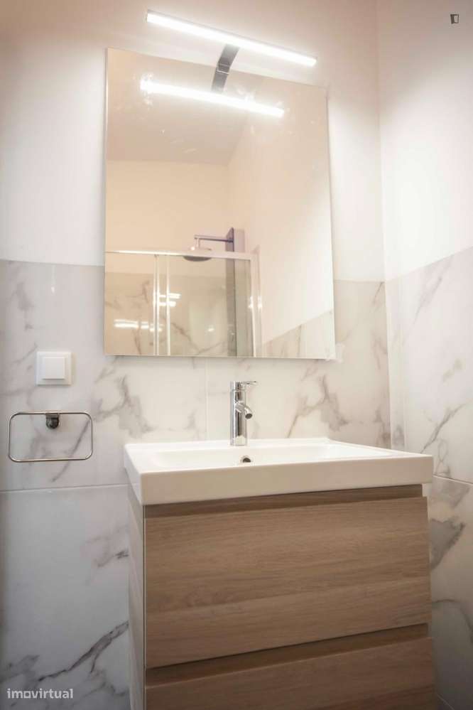 Quarto - localizado em Alameda Lisbon - Grande imagem: 5/6