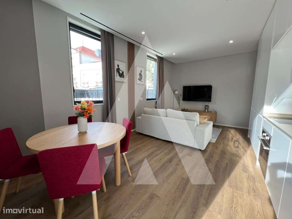 Apartamento T1 com Terraço e Garagem - Centro de Aveiro - Grande imagem: 5/14