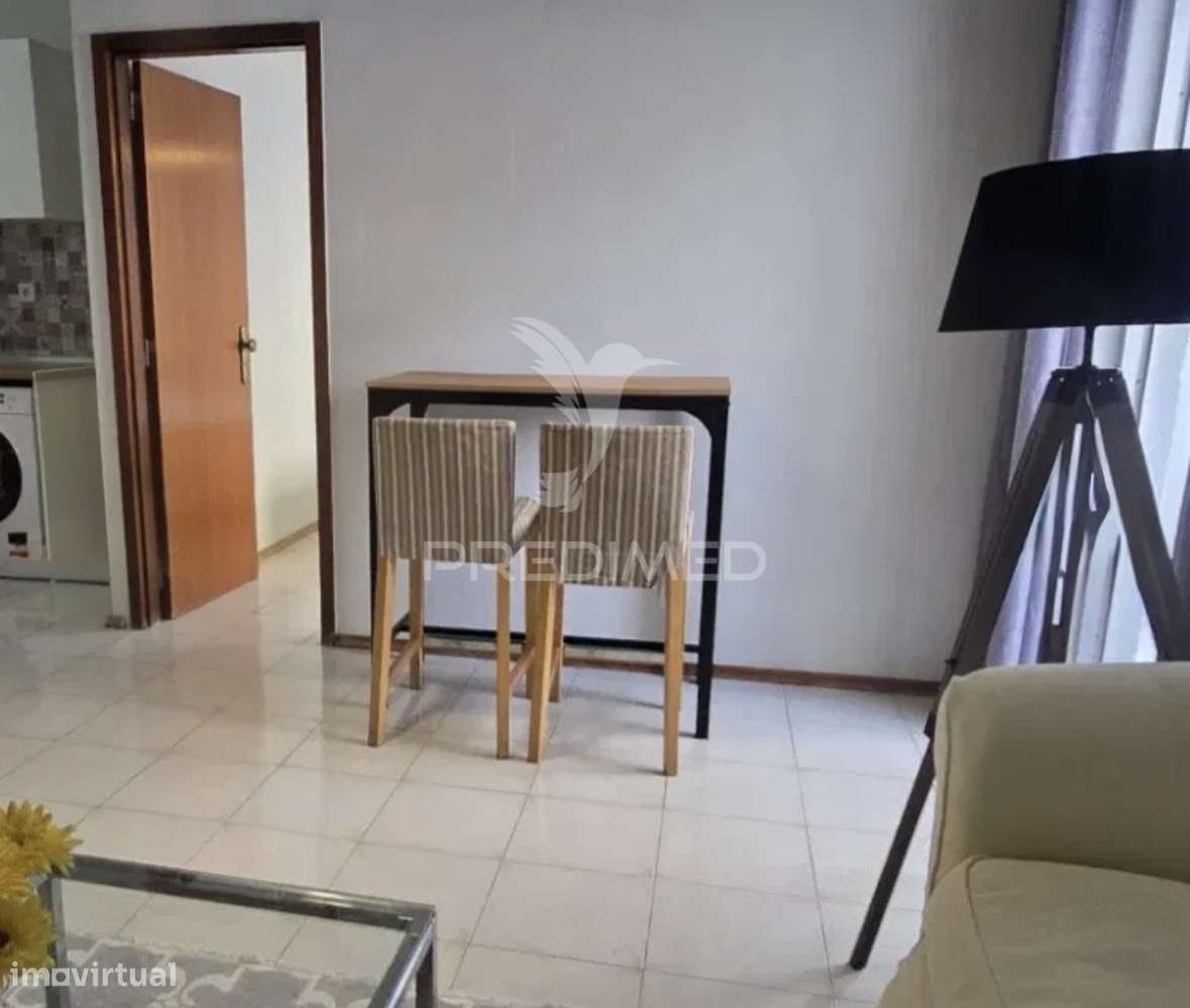 Apartamento T1 com Varanda Fechada junto ao Bonfim – Setúbal-16