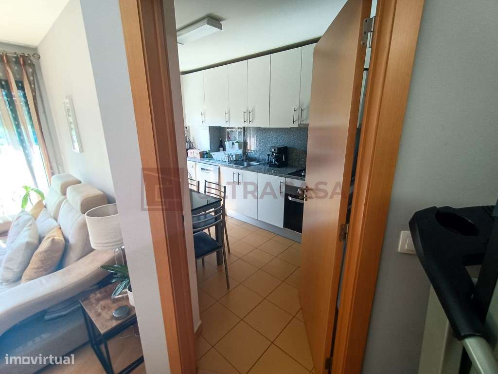 Vende-se Excelente T3 na Pontinha com 2 Lugares de Parqueamento-10
