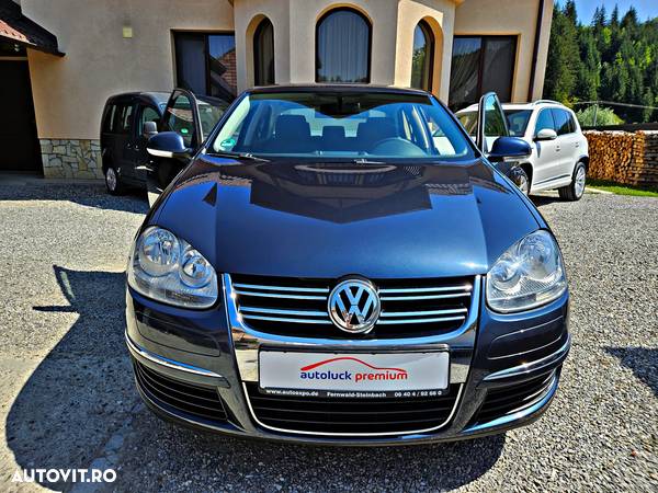 Volkswagen Jetta 1.6 Trendline - 15