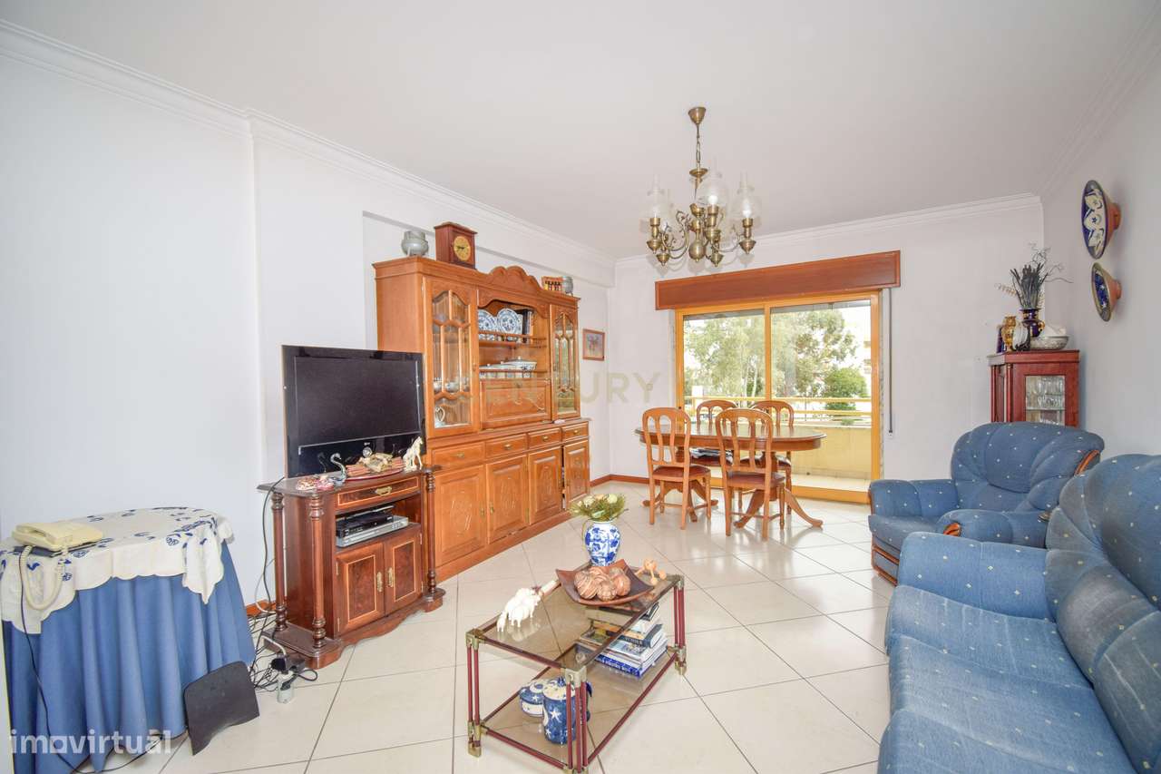 Apartamento T3 com Varandas, Garagem Box e Vista Desafogada – Castanhe - Grande imagem: 4/37