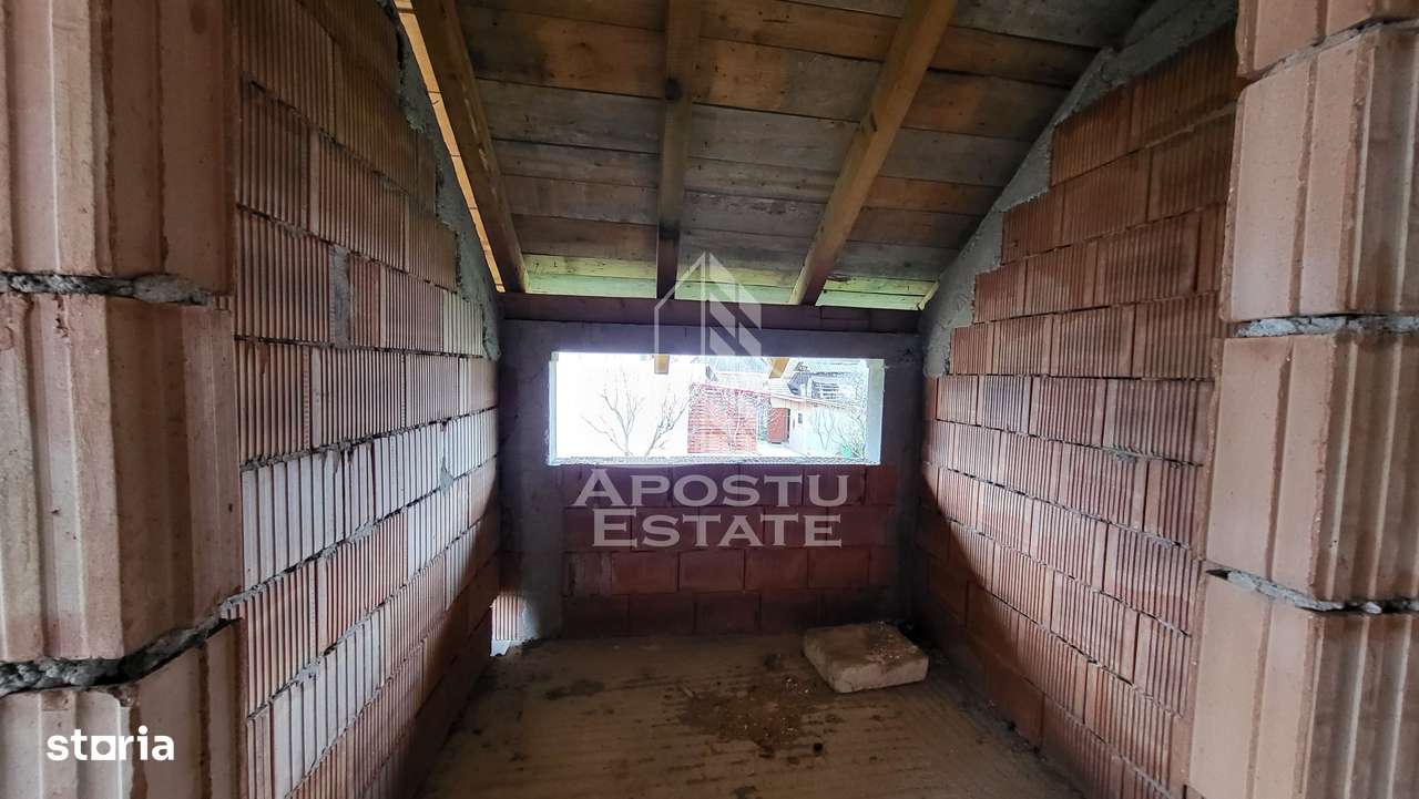 Casa individuala cu 5 camere,teren de 480mp,la rosu,Peciu Nou - Imagine principală: 4/17