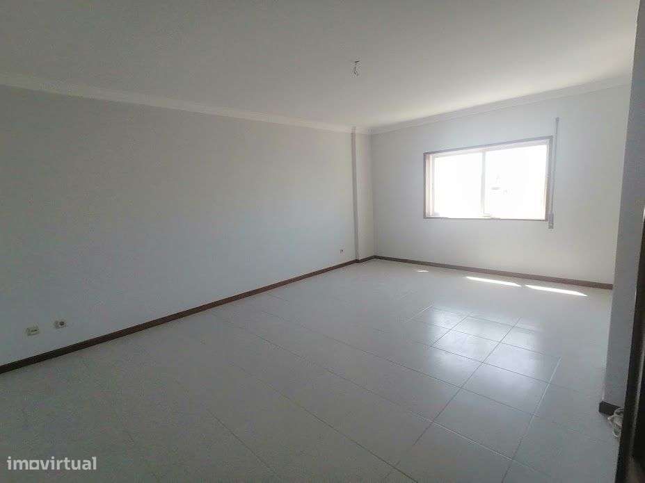 Apartamento T1 com terraço - vistas mar - Grande imagem: 3/4