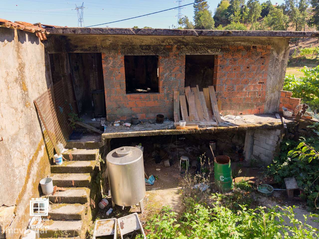 Quinta para restaurar em Macieira de Cambra - Exclusivo-4