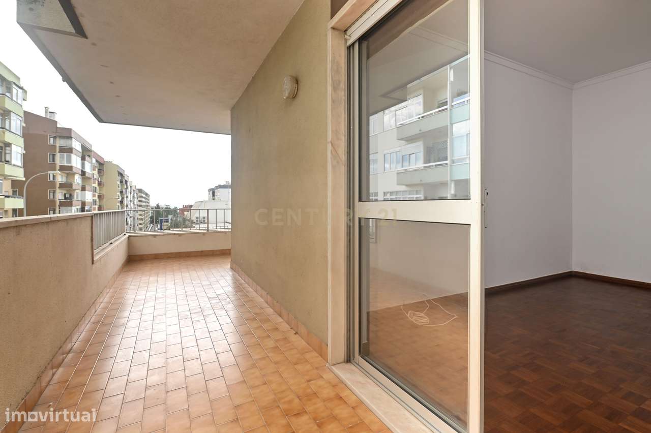 Apartamento T2 para venda com vista para o Rio em Oeiras-23