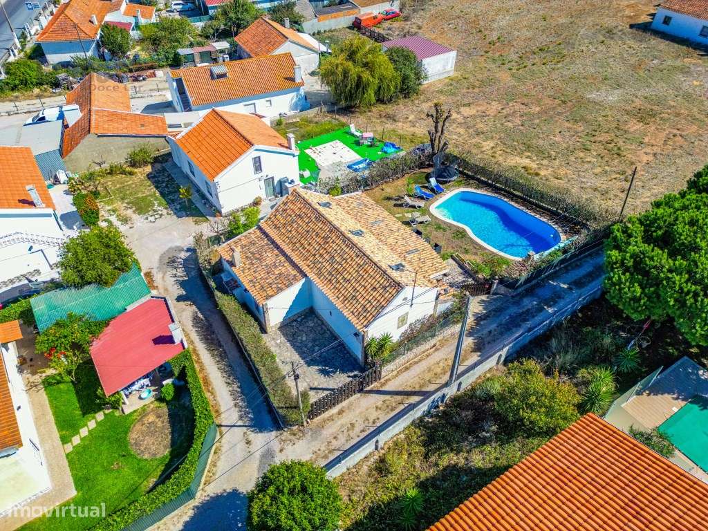 Moradia Isolada T3 com Piscina em Sesimbra-28