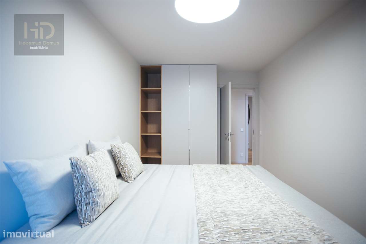 Apartamento T4 com vistas de mar e rio-21