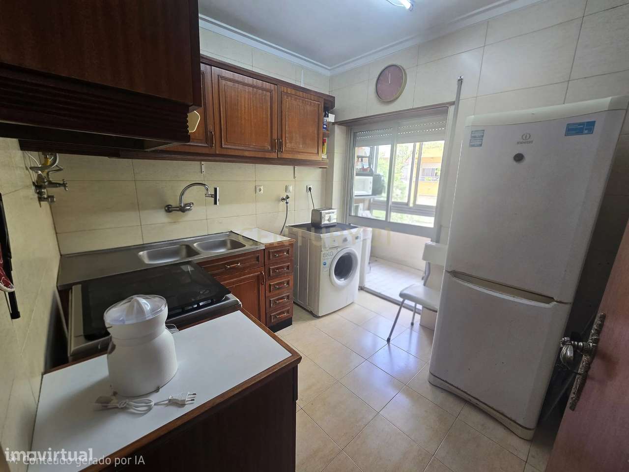 Apartamento T1 na Ramalha em Almada com Varandas e Elevador-7