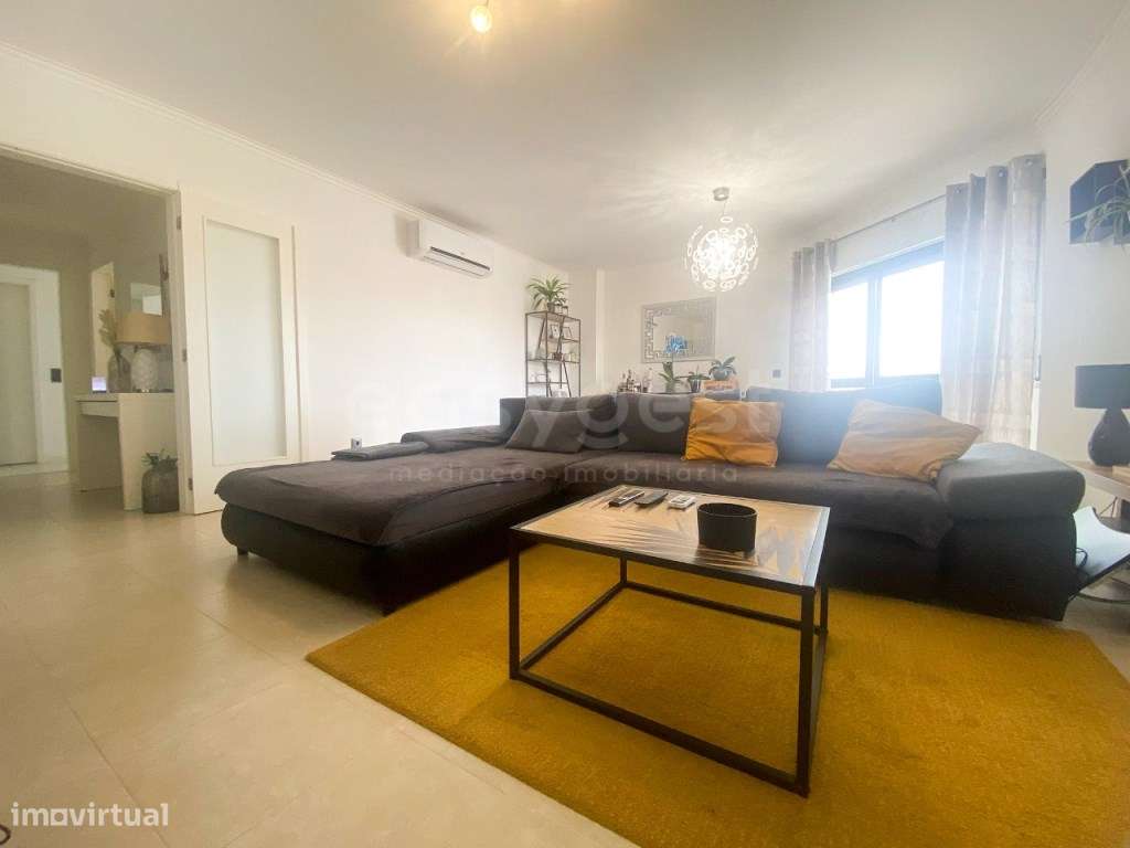 T3 com terraço e 2 parqueamentos na Vila Serena, Pinhal Novo - Grande imagem: 5/32