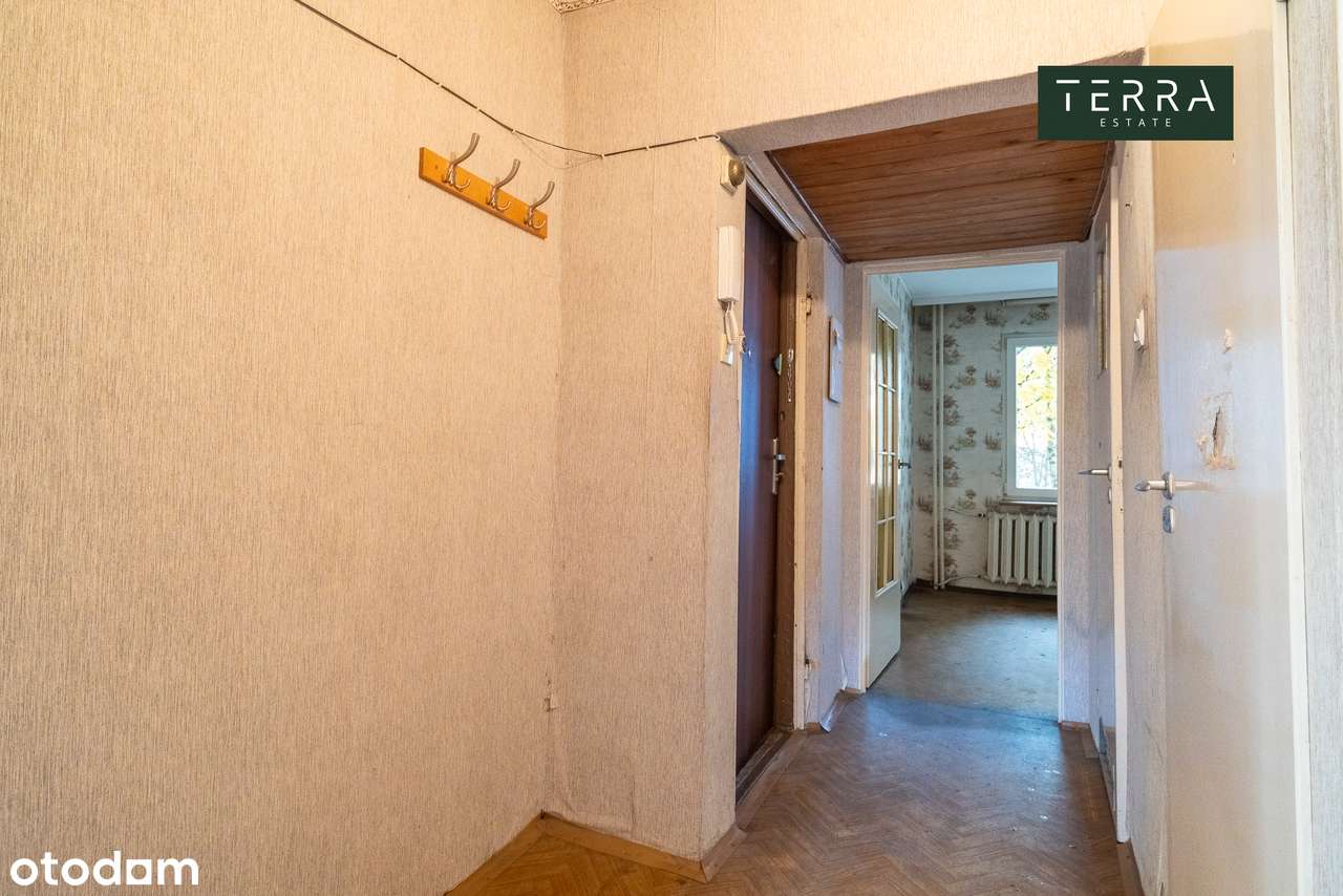 Dwupokojowe mieszkanie do remontu na parterze z balkonem i ogródkiem-9