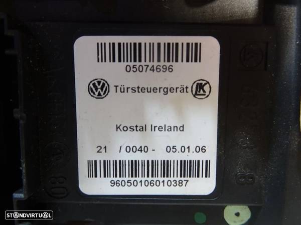 Motor Do Elevador De Vidro Traseiro Direito Audi A3 (8P1)  05074696 / - 4